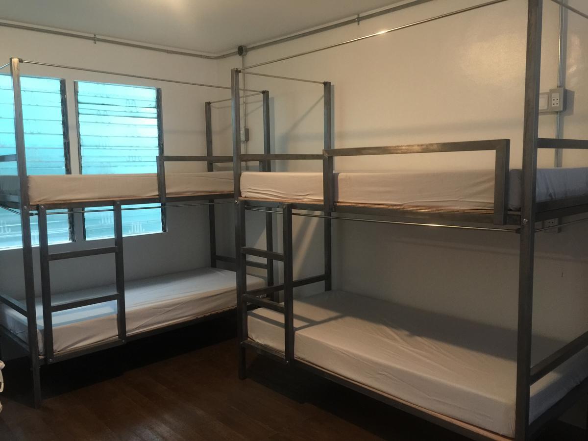The Hub District Hostel And Dorm Makati City Exteriér fotografie